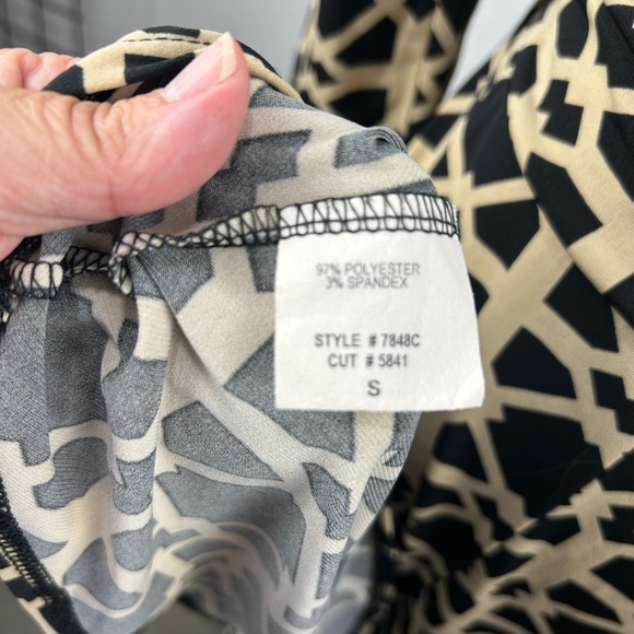 Chic Long Sleeve Black and Tan Dress - Picture 7 of 7